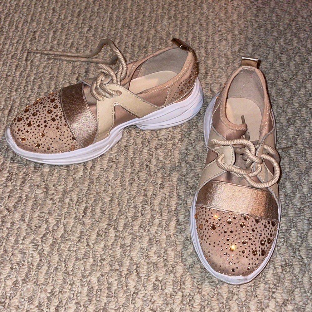 Beautiful rose gold sneakers. - Picture 2 of 6